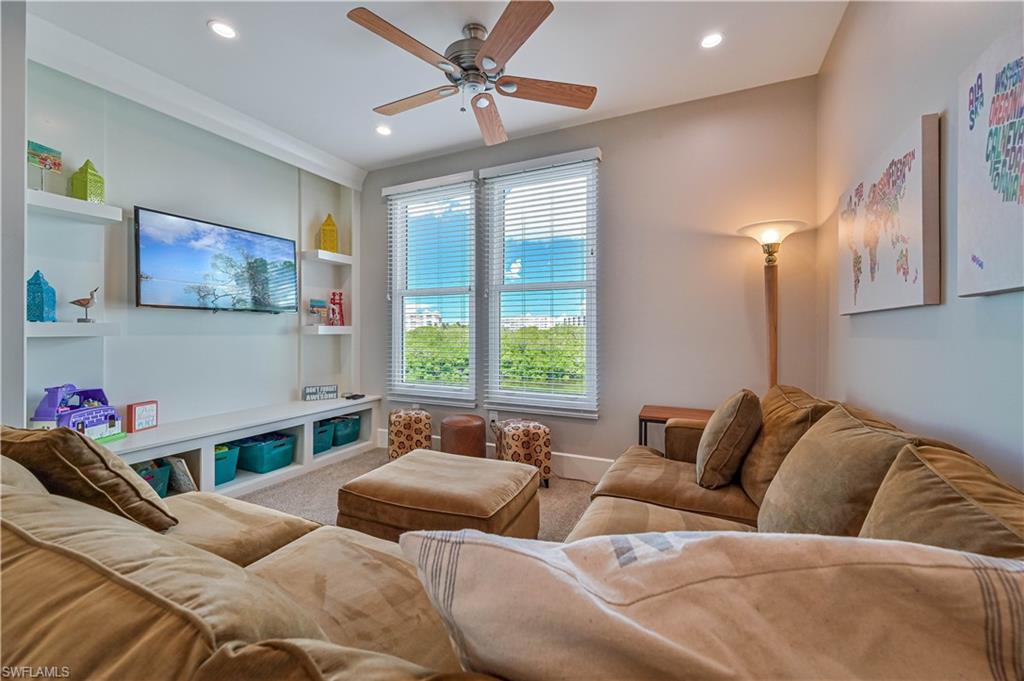 LITTLE HICKORY SHORES - Residential