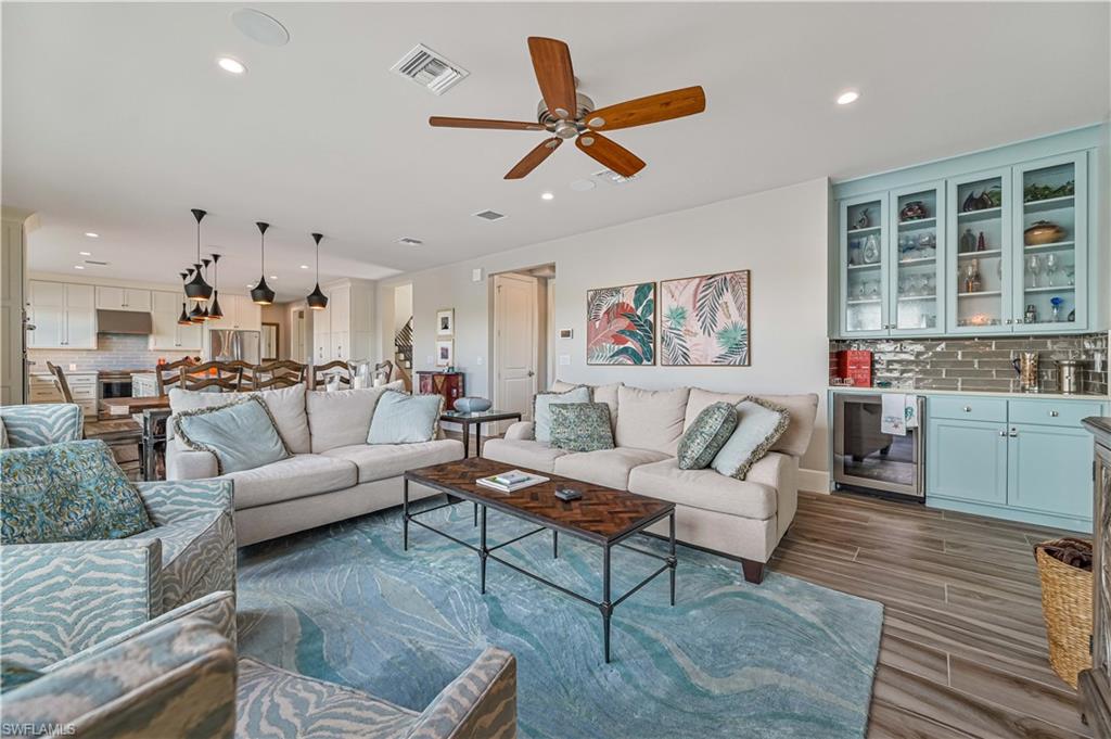 LITTLE HICKORY SHORES - Residential