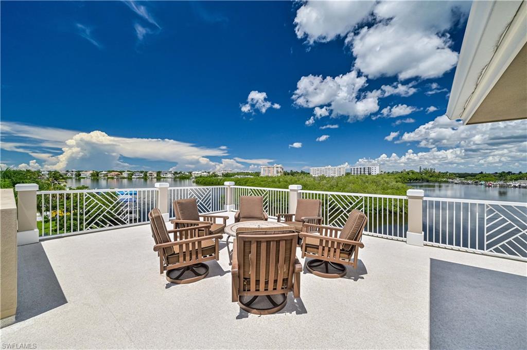 LITTLE HICKORY SHORES - Residential