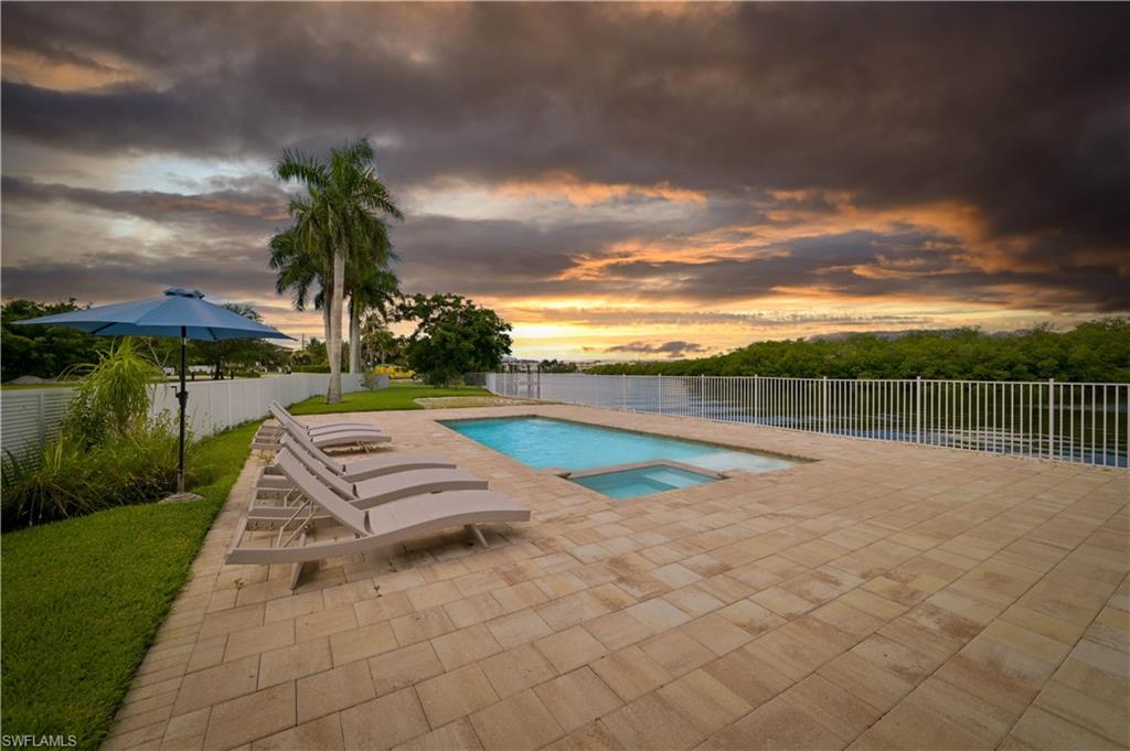 LITTLE HICKORY SHORES - Residential