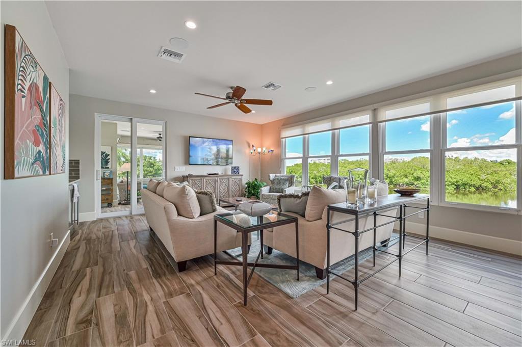 LITTLE HICKORY SHORES - Residential