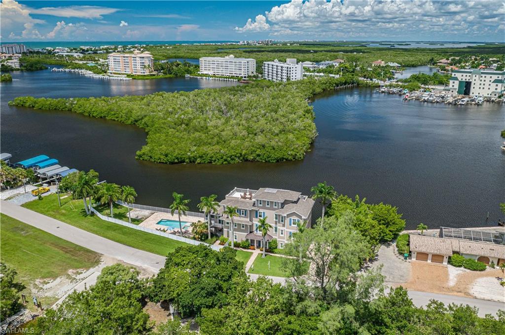 LITTLE HICKORY SHORES - Residential