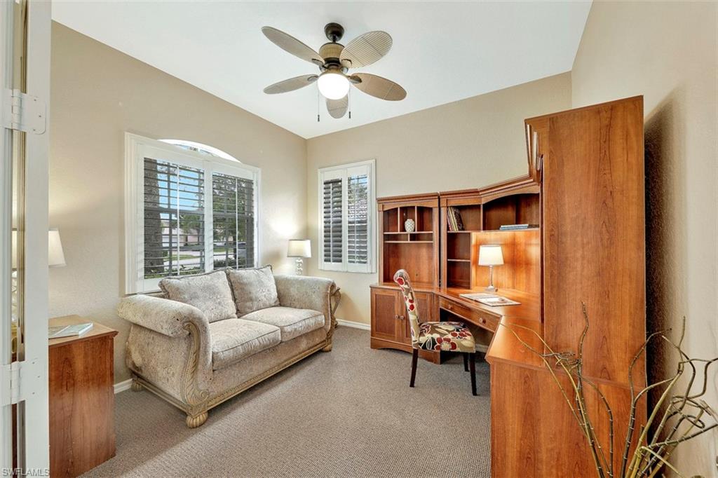 CARLTON LAKES - Residential