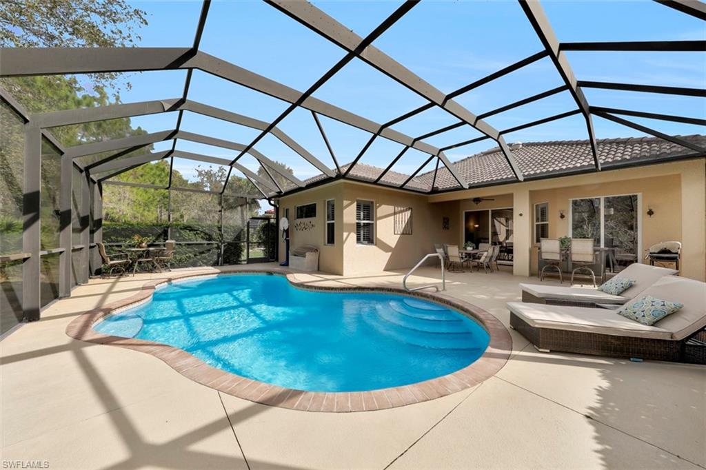 CARLTON LAKES - Residential