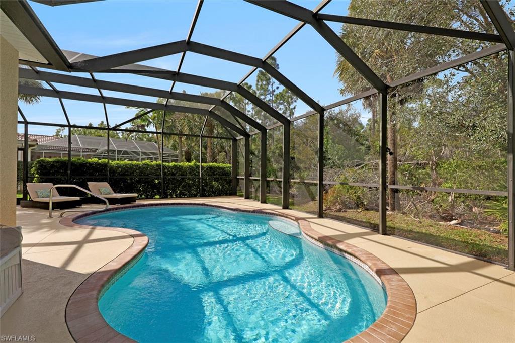 CARLTON LAKES - Residential