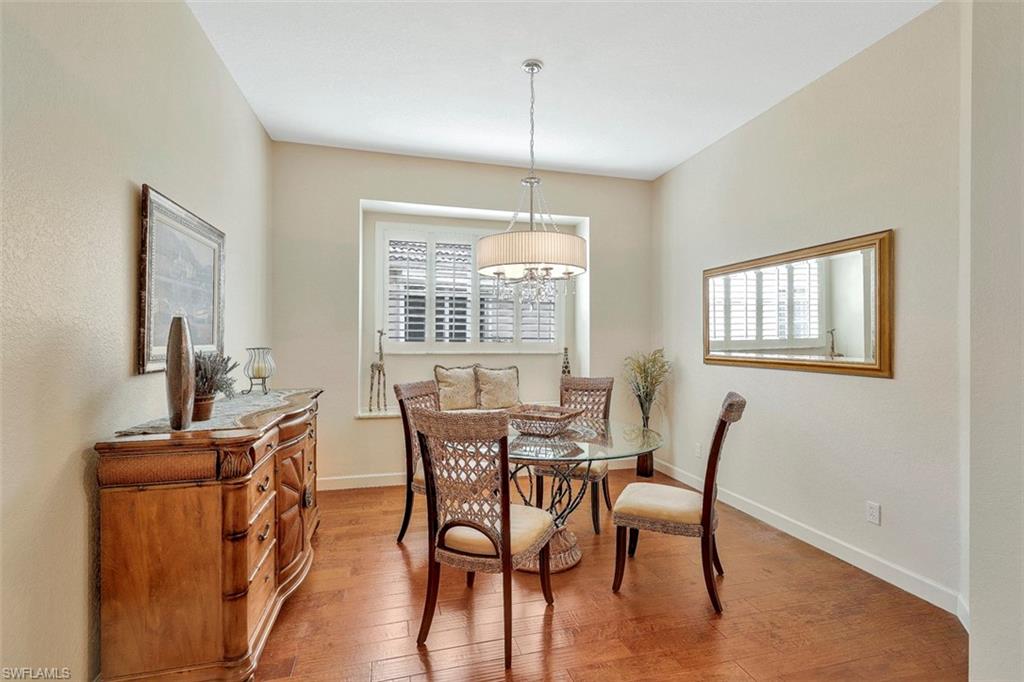 CARLTON LAKES - Residential