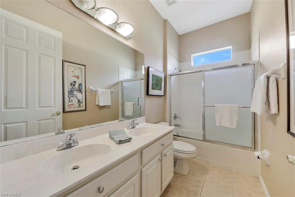 CARLTON LAKES - Residential