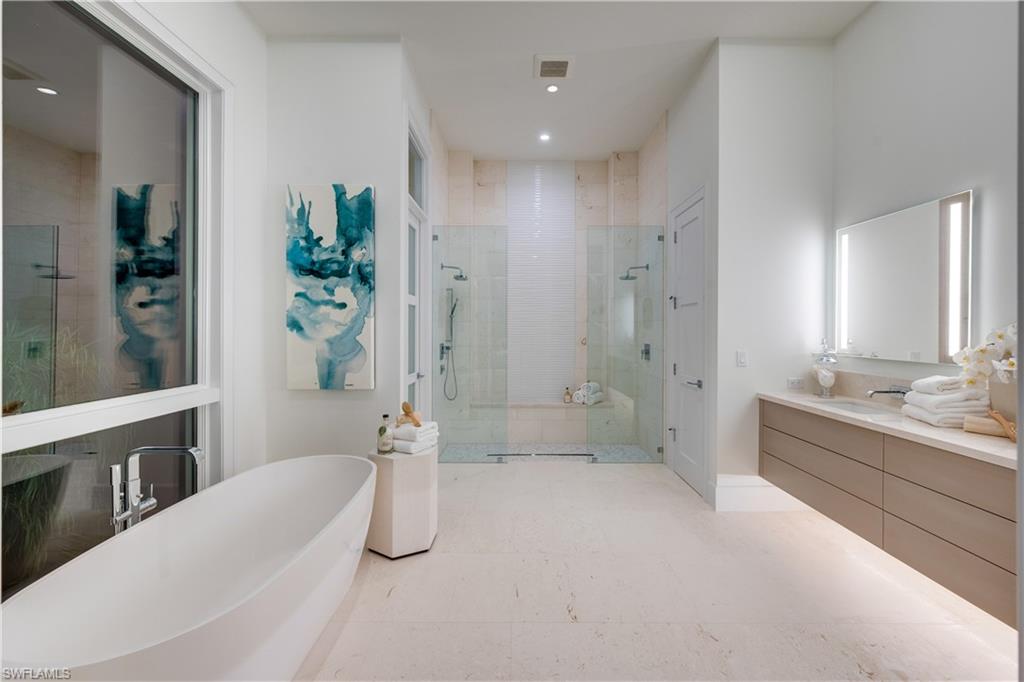 PELICAN BAY WOODS - Residential