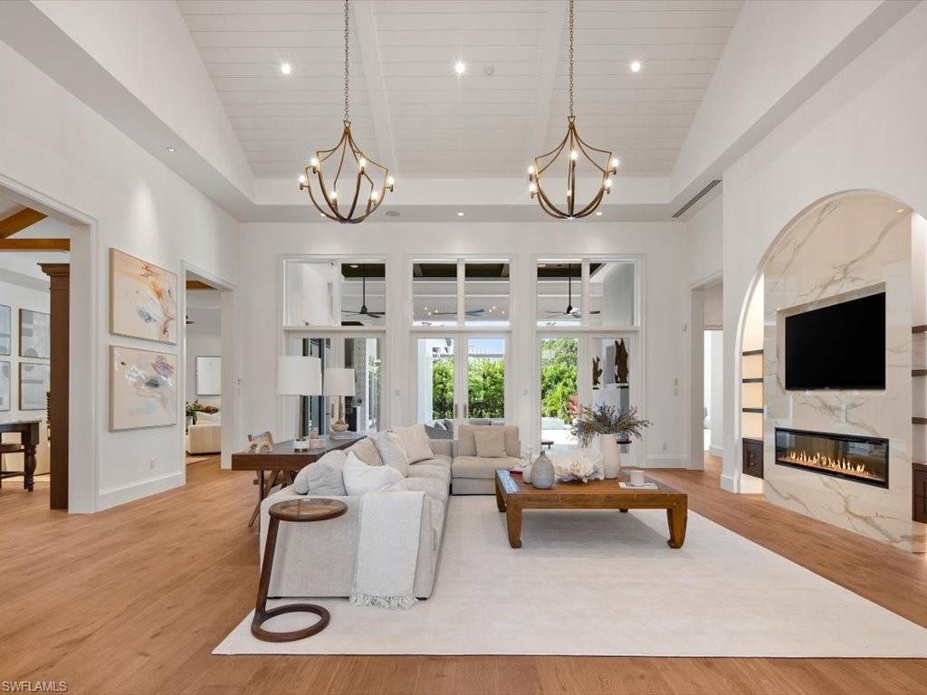 MOORINGS - Residential