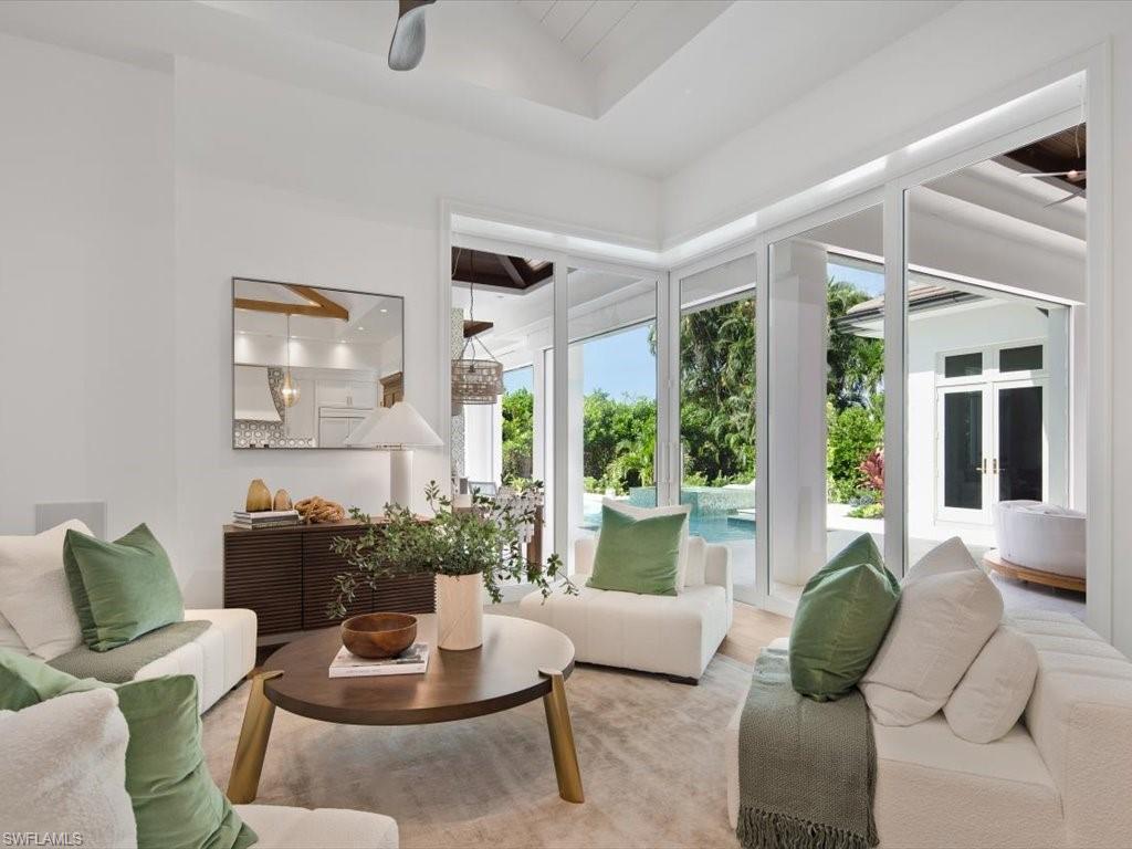 MOORINGS - Residential