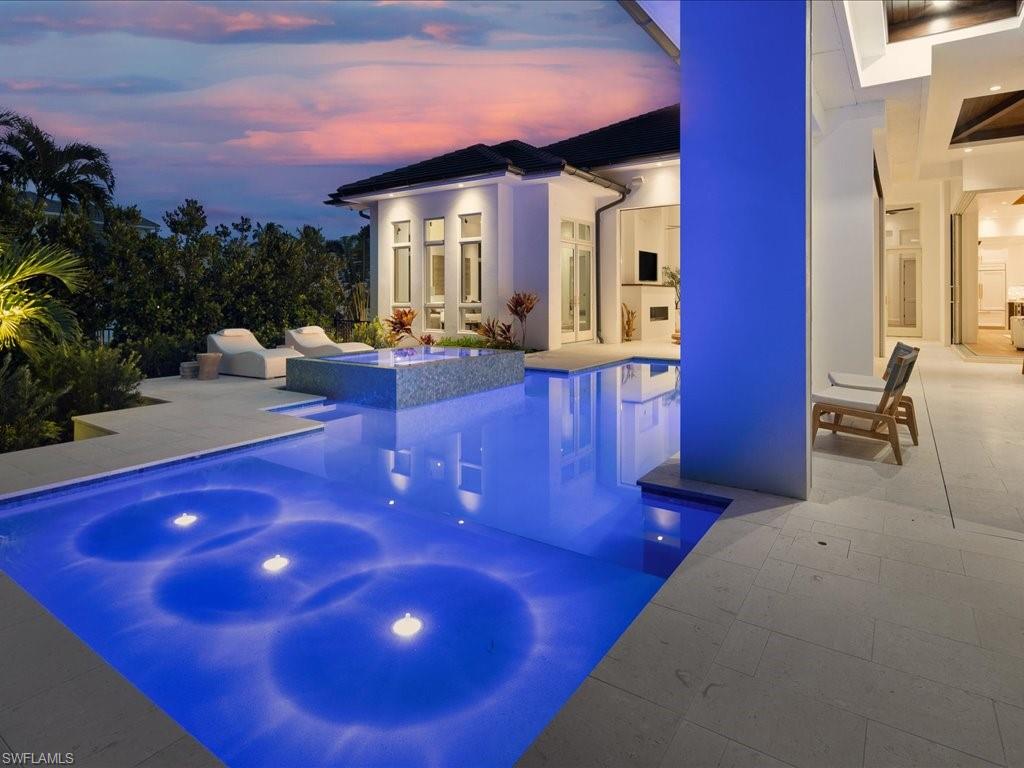 MOORINGS - Residential