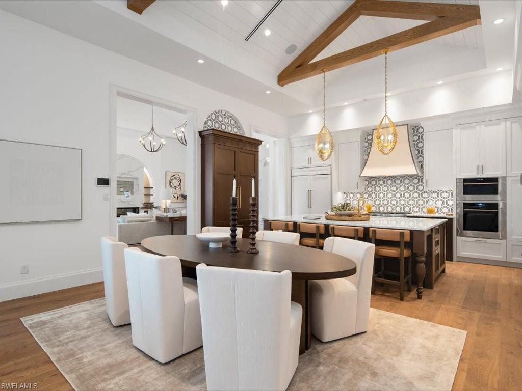 MOORINGS - Residential