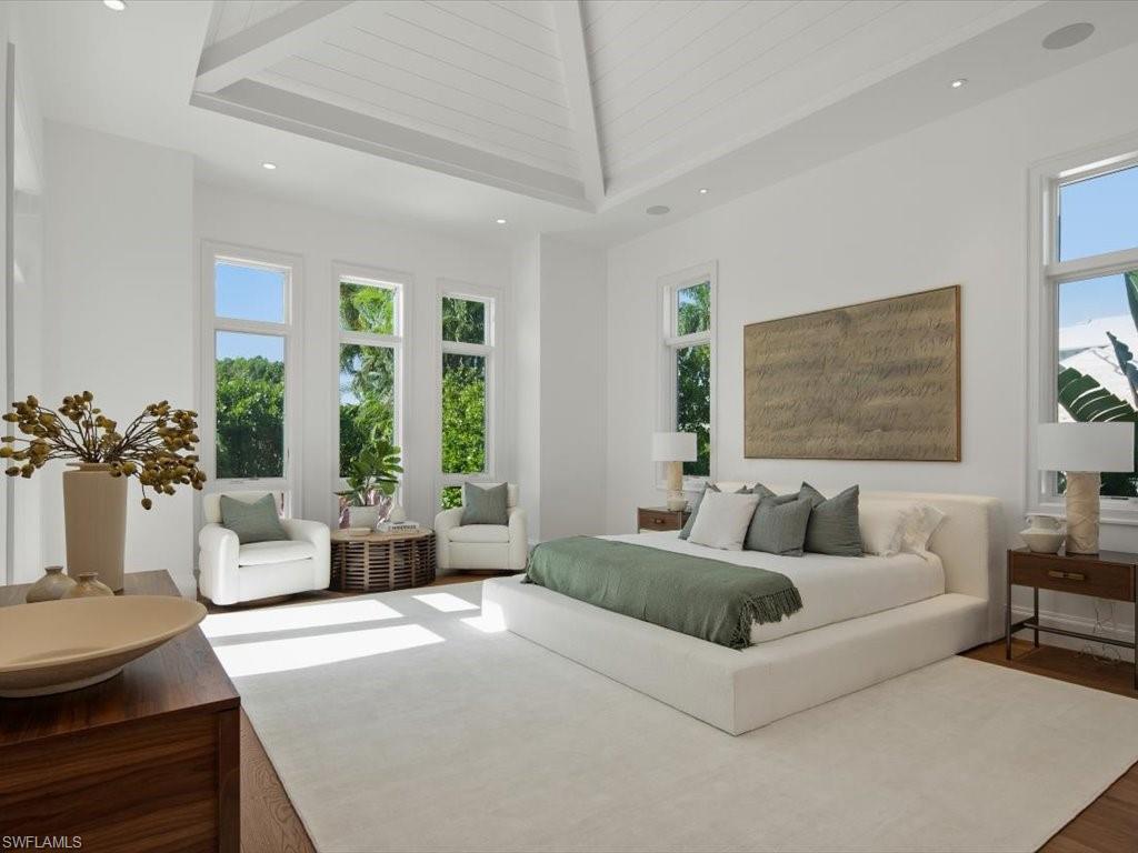 MOORINGS - Residential