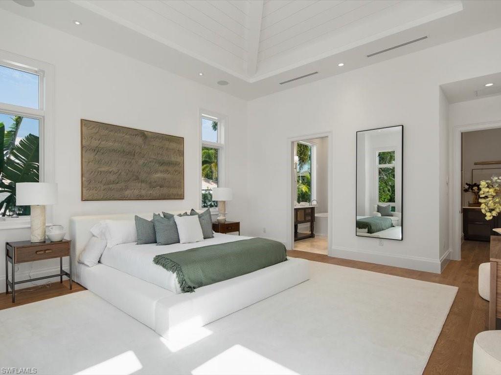 MOORINGS - Residential