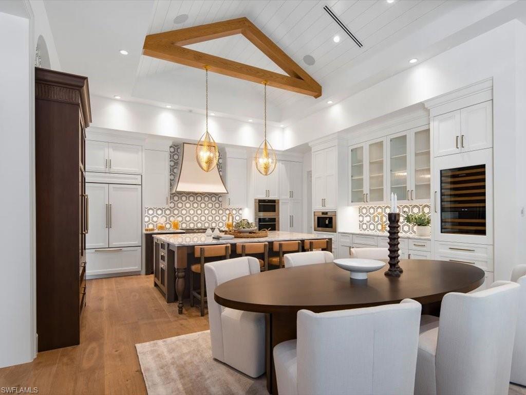 MOORINGS - Residential