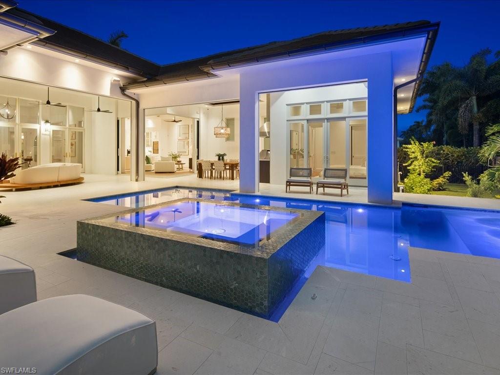 MOORINGS - Residential