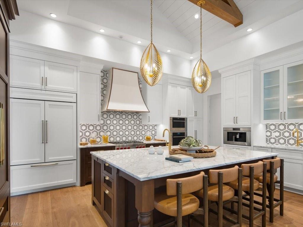 MOORINGS - Residential