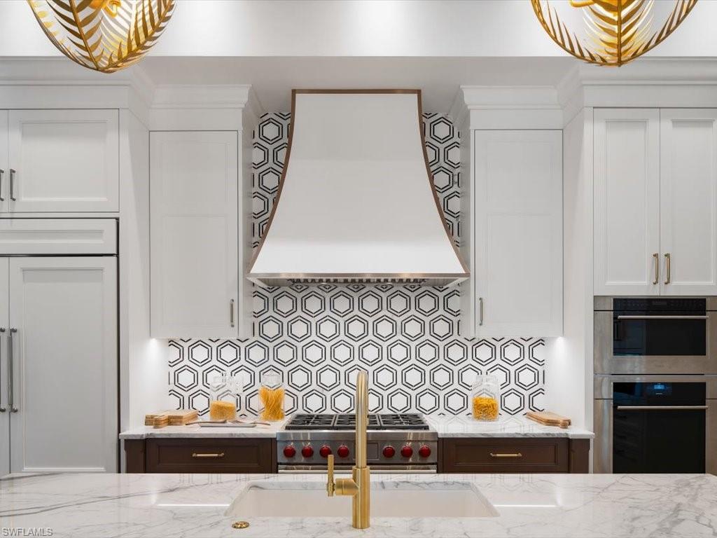 MOORINGS - Residential