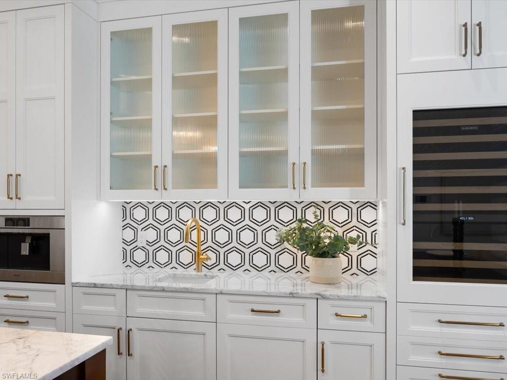 MOORINGS - Residential