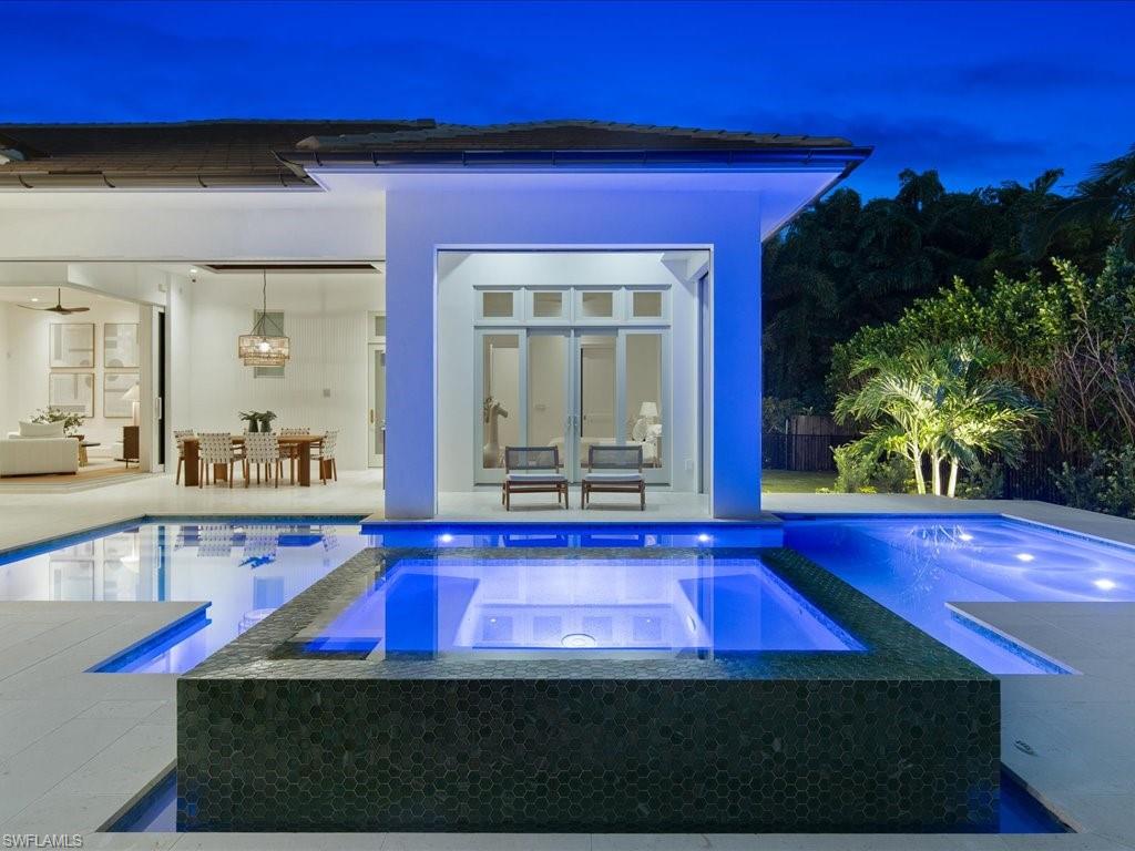 MOORINGS - Residential