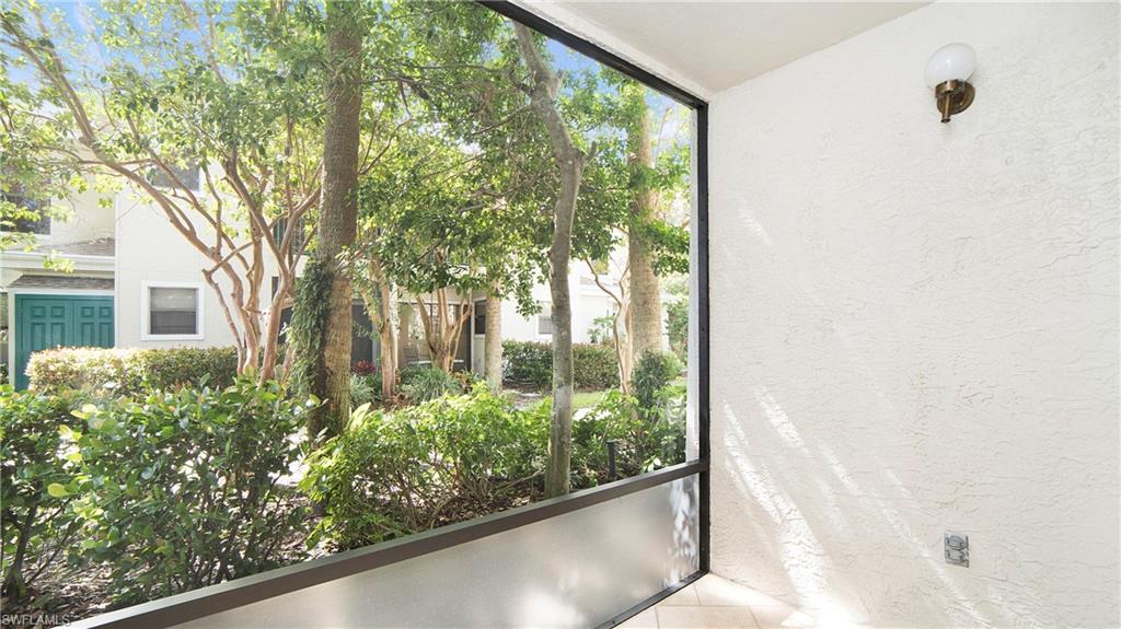 EMERALD WOODS - Residential