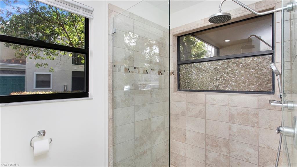 EMERALD WOODS - Residential