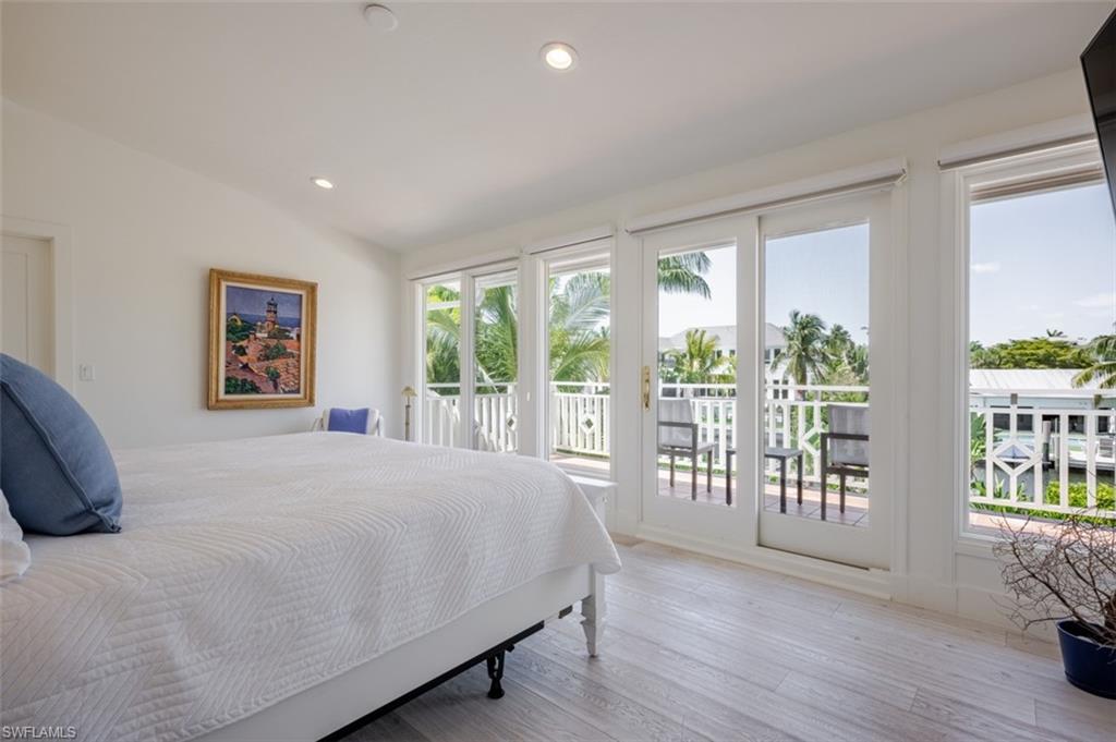 AQUALANE SHORES - Residential