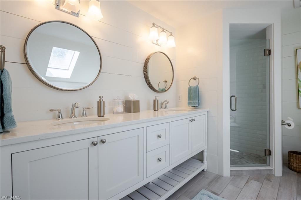 AQUALANE SHORES - Residential