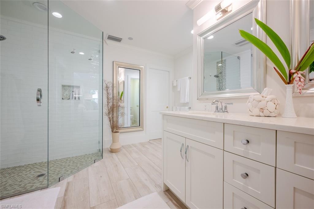 AQUALANE SHORES - Residential