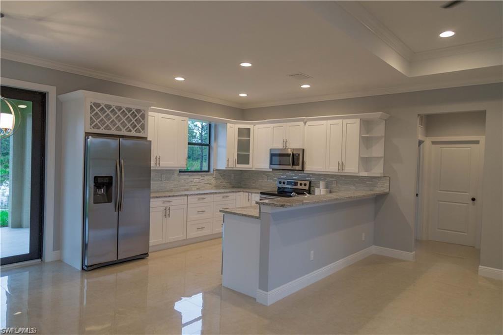 GOLDEN GATE ESTATES - Residential