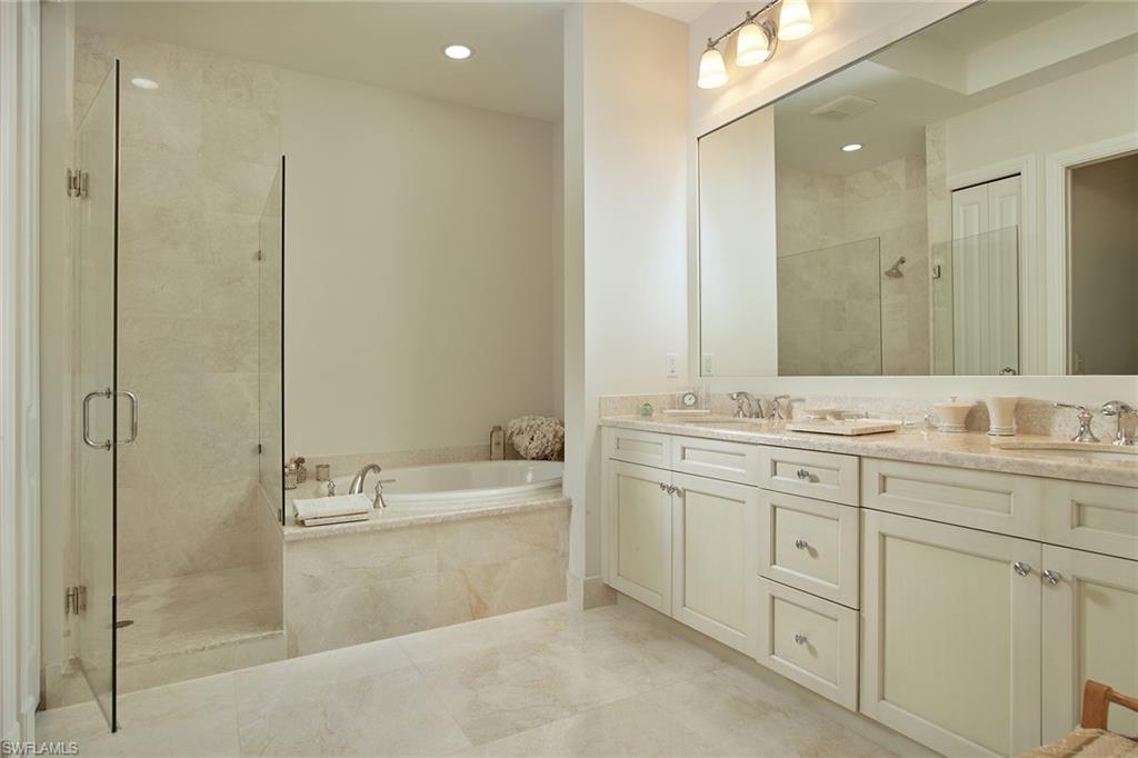 TRADITIONS - Residential