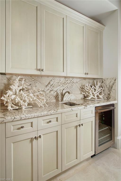 TRADITIONS - Residential