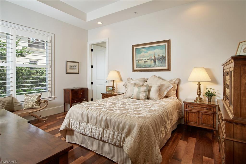 TRADITIONS - Residential