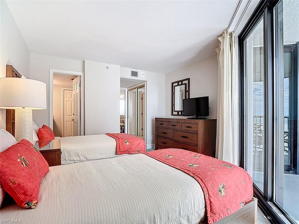 POINTE ESTERO - Residential