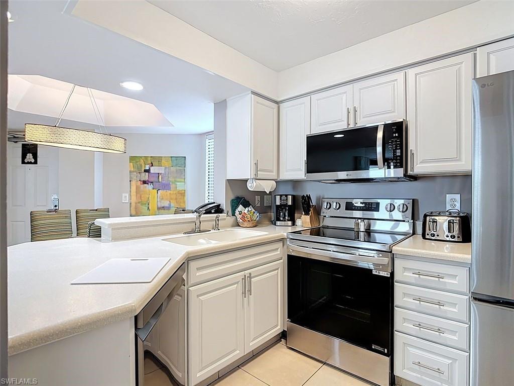 POINTE ESTERO - Residential