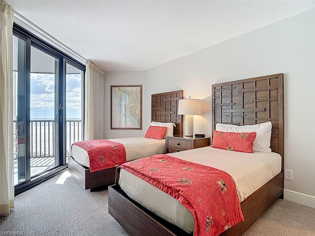 POINTE ESTERO - Residential