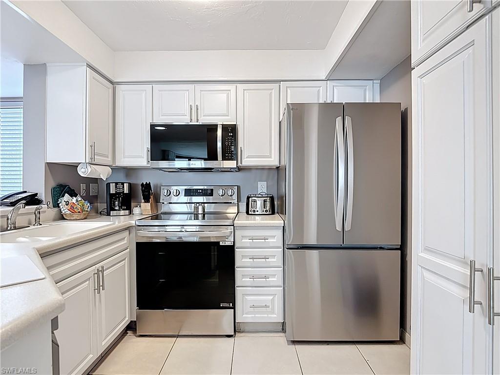 POINTE ESTERO - Residential