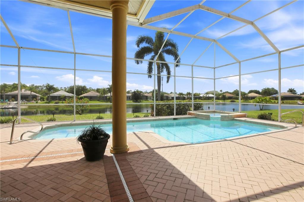 LONGSHORE LAKE - Residential