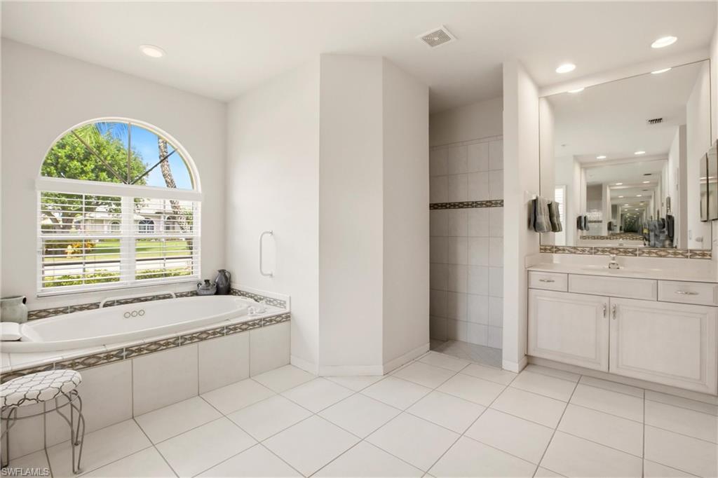 LONGSHORE LAKE - Residential