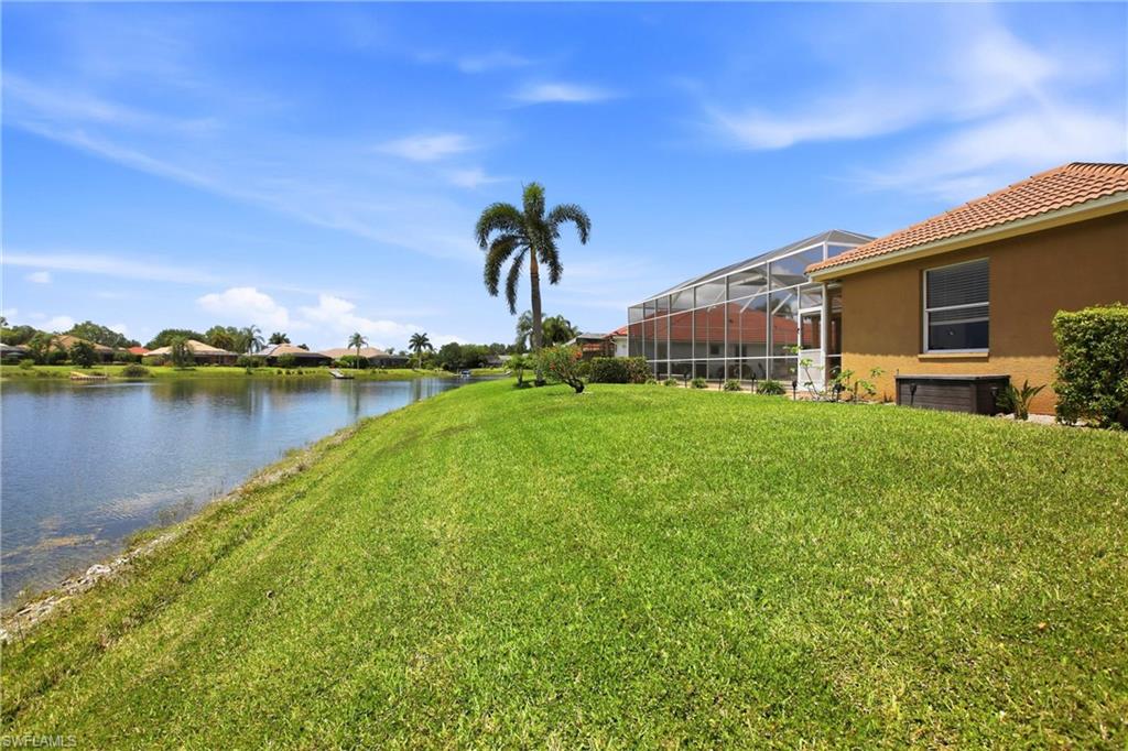 LONGSHORE LAKE - Residential