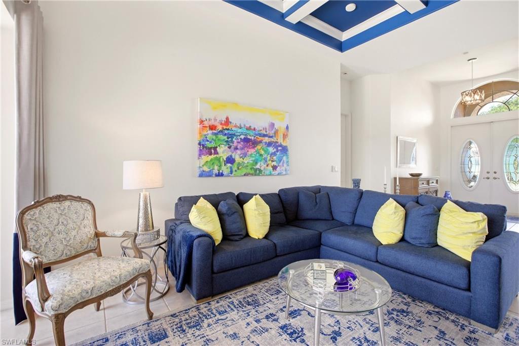 LONGSHORE LAKE - Residential