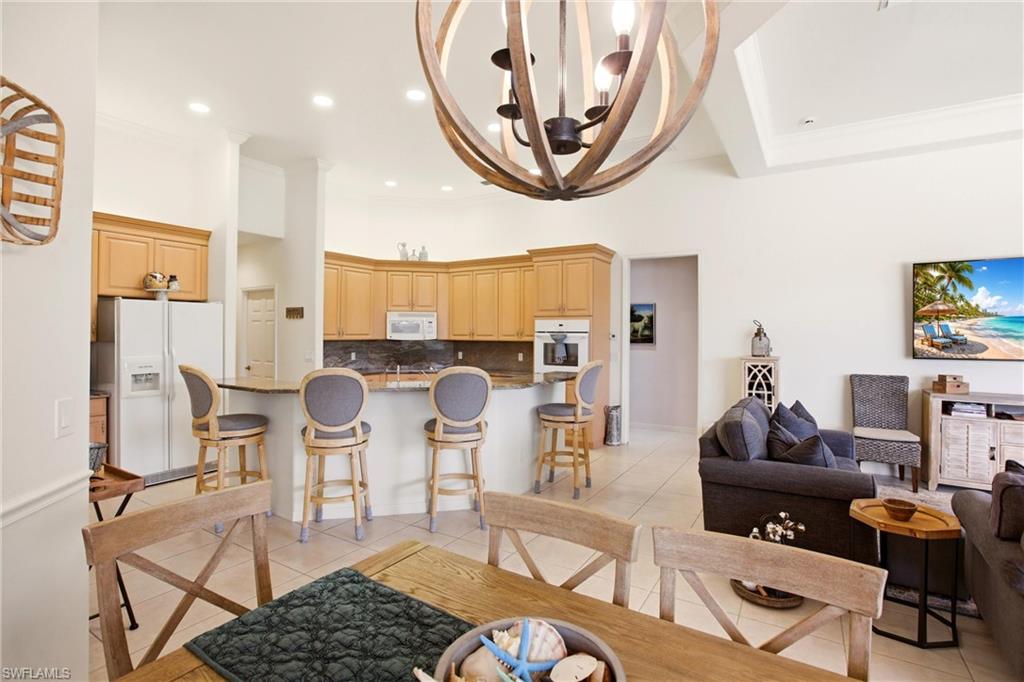 LONGSHORE LAKE - Residential