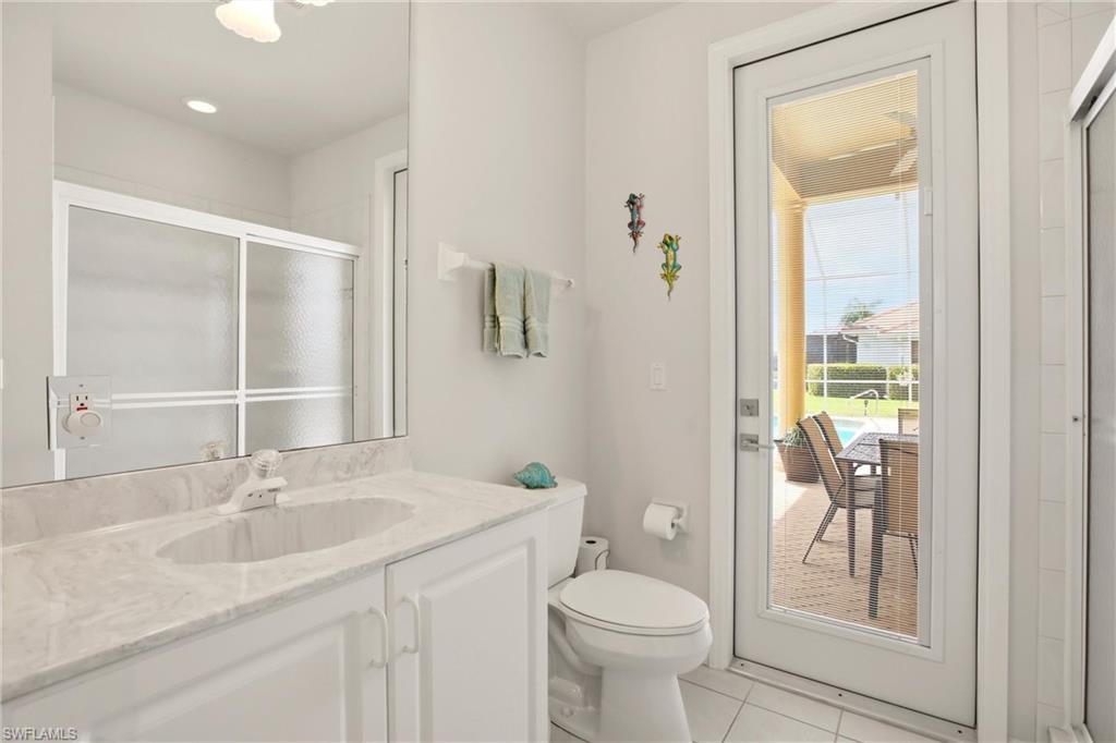 LONGSHORE LAKE - Residential