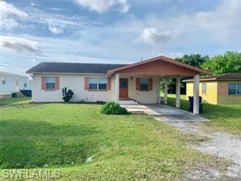 Single Family Residence in CLEWISTON FL 1206 Florida AVE.jpg