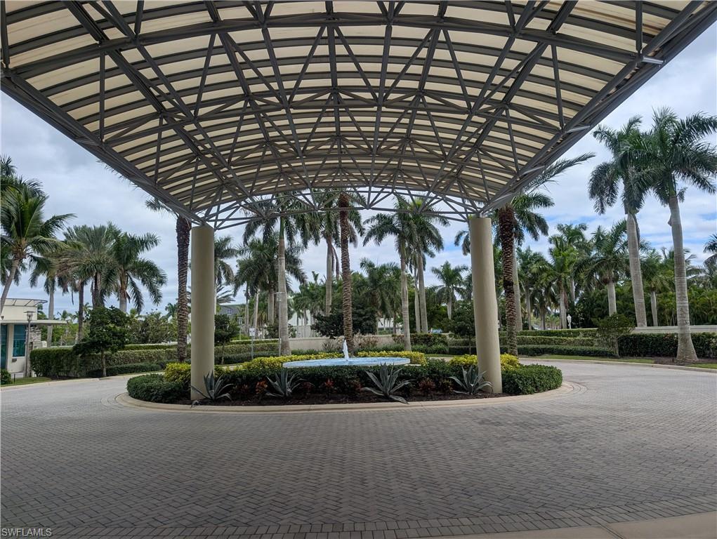 3000 Oasis Grand BLVD