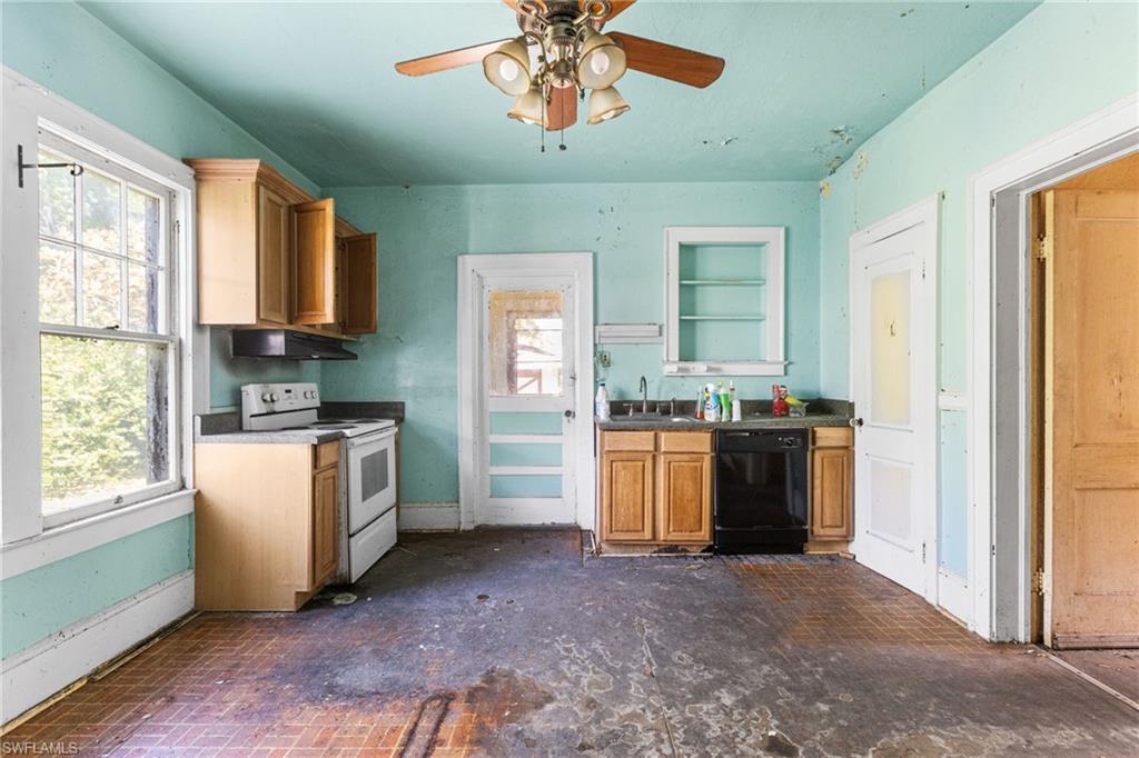 FORT MYERS - Residential