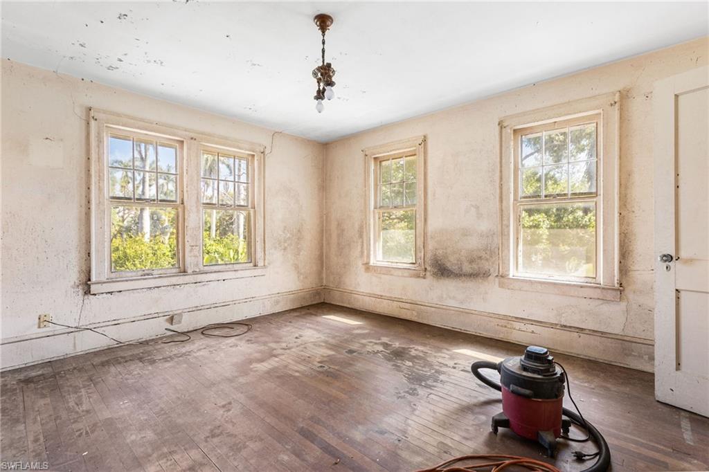 FORT MYERS - Residential