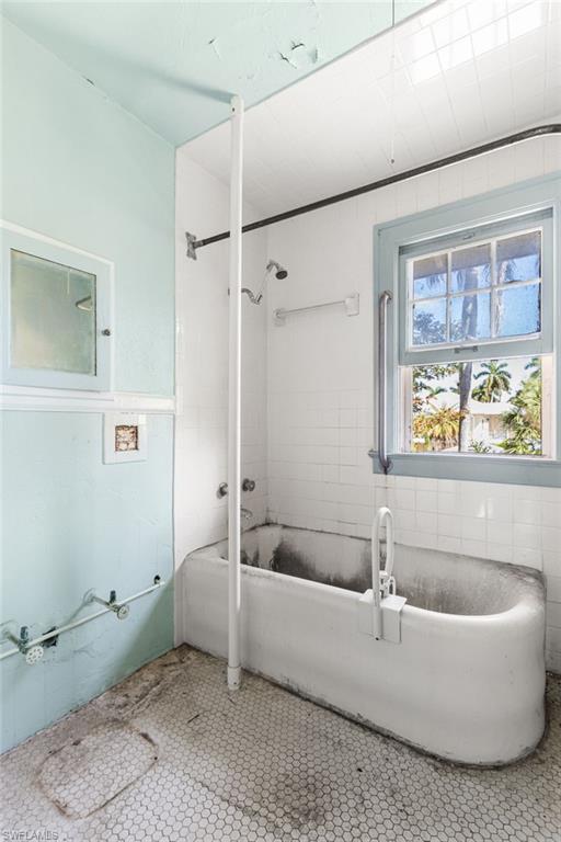 FORT MYERS - Residential