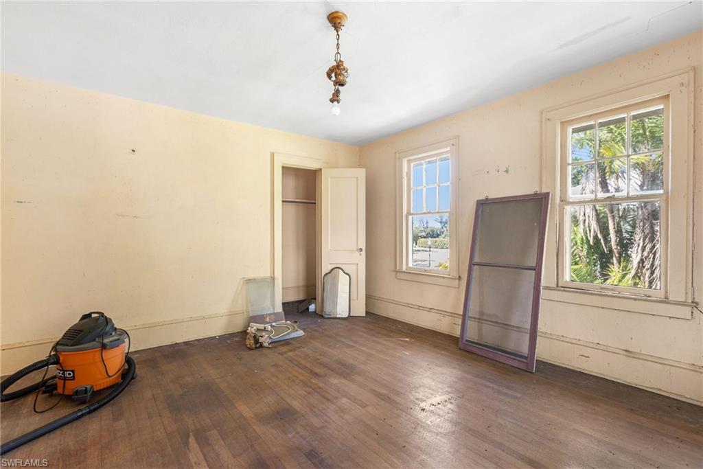 FORT MYERS - Residential