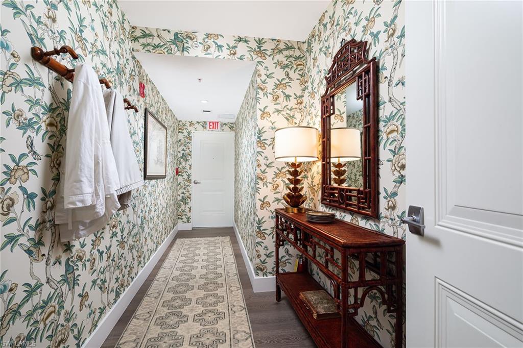 ESMERALDA ON EIGHTH - Residential